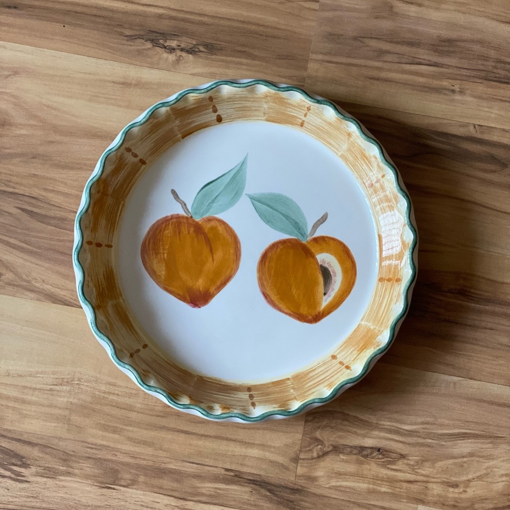 Laurie Gates Peaches Hand Painted Pie Plate - Picture 4 of 6